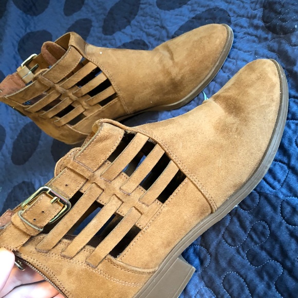 Ankle boots - Picture 2 of 5